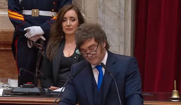 La indirecta y la seña de Javier Milei contra Victoria Villarruel.