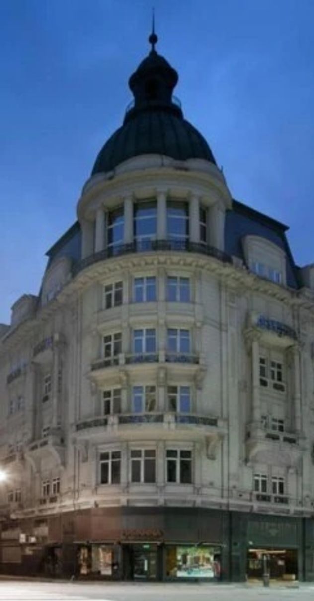 El café de Buenos Aires que parece sacado de Bridgerton y visitaron Einstein y Eva Perón.