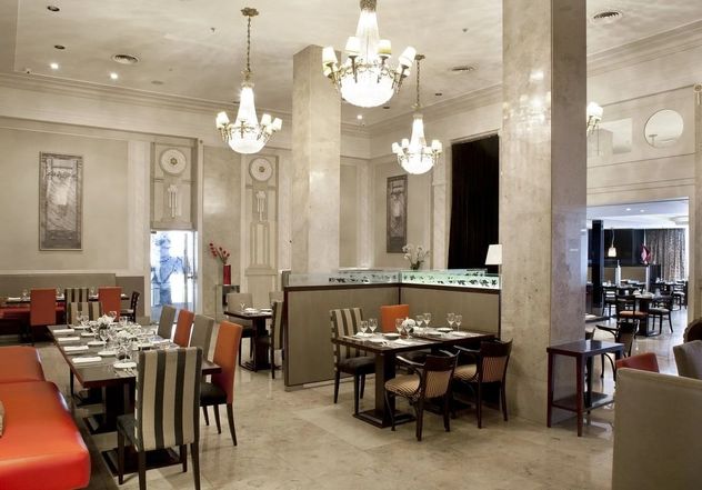 El café de Buenos Aires que parece sacado de Bridgerton y visitaron Einstein y Eva Perón.