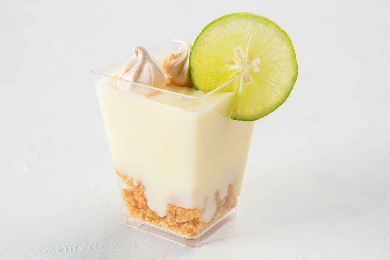 Con decenas de versiones, desde la americana hasta la vasca, este postre forma parte de la esencia de muchas comidas familiares o reuniones entre amigos.