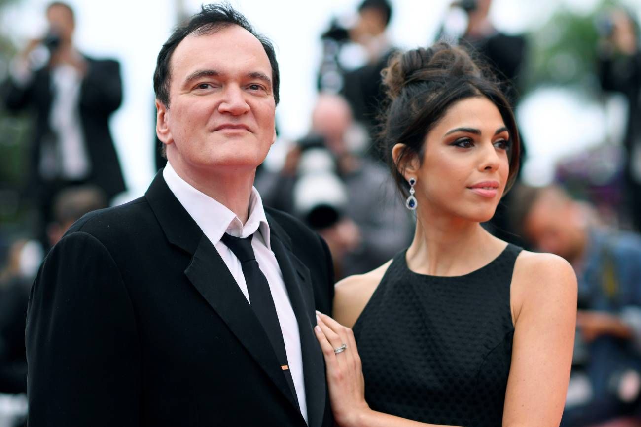 Tarantino junto a su esposa, la actriz y cantante israelí Daniella Pick, en la alfombra roja del Cannes 2019. 