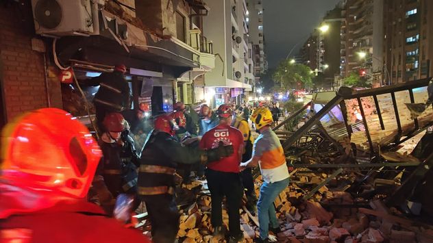 El trágico derrumbe ocurrió en bulevar San Juan al 600.