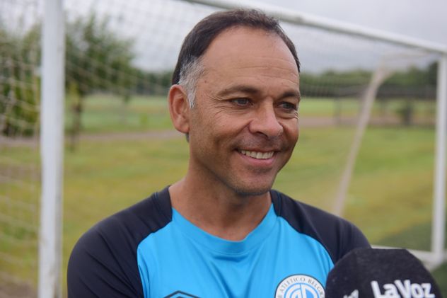 Leandro Zlueta, DT de la cuarta división de Belgrano.