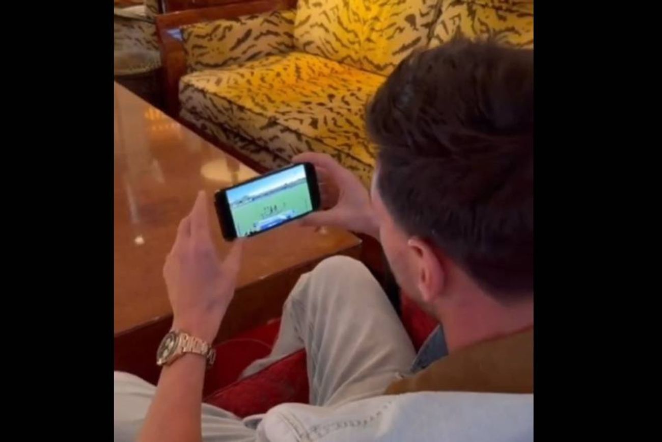 Messi siguendo a Leones FC desde LPF Play.