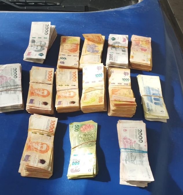 Secuestro del auro y dinero. (Policía)