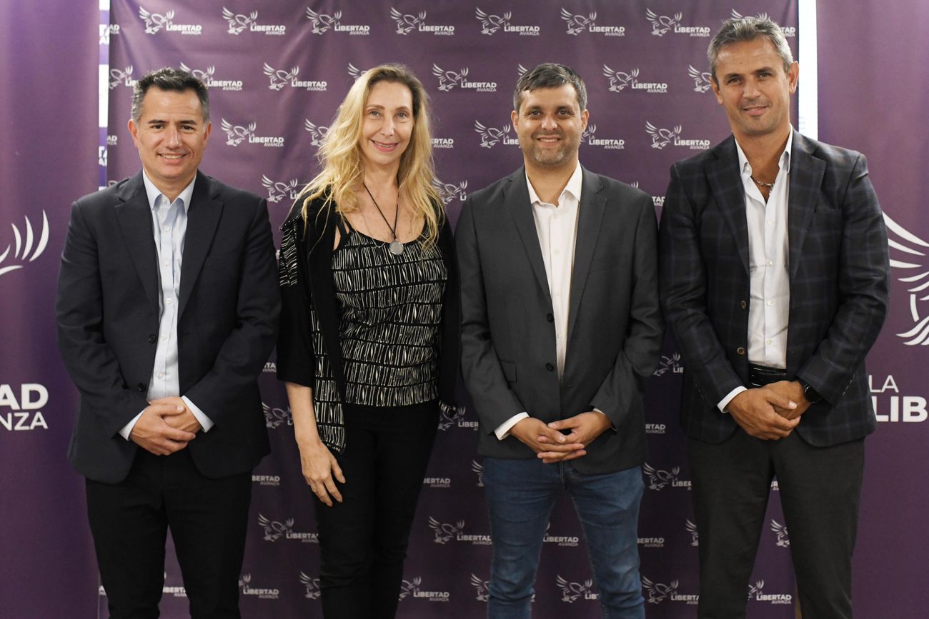 La Libertad Avanza: Gabriel Bornoroni, Karina Milei, Federico Zárate y Martín Menem. 