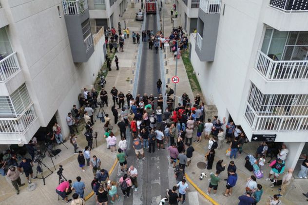 Parque Patricios: confirman riesgo de derrumbe tras el hundimiento de una cochera y 175 departamentos siguen evacuados