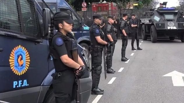 Sueldos de la Policía Federal en marzo de 2026: cuánto cobra un agente y un comisario.