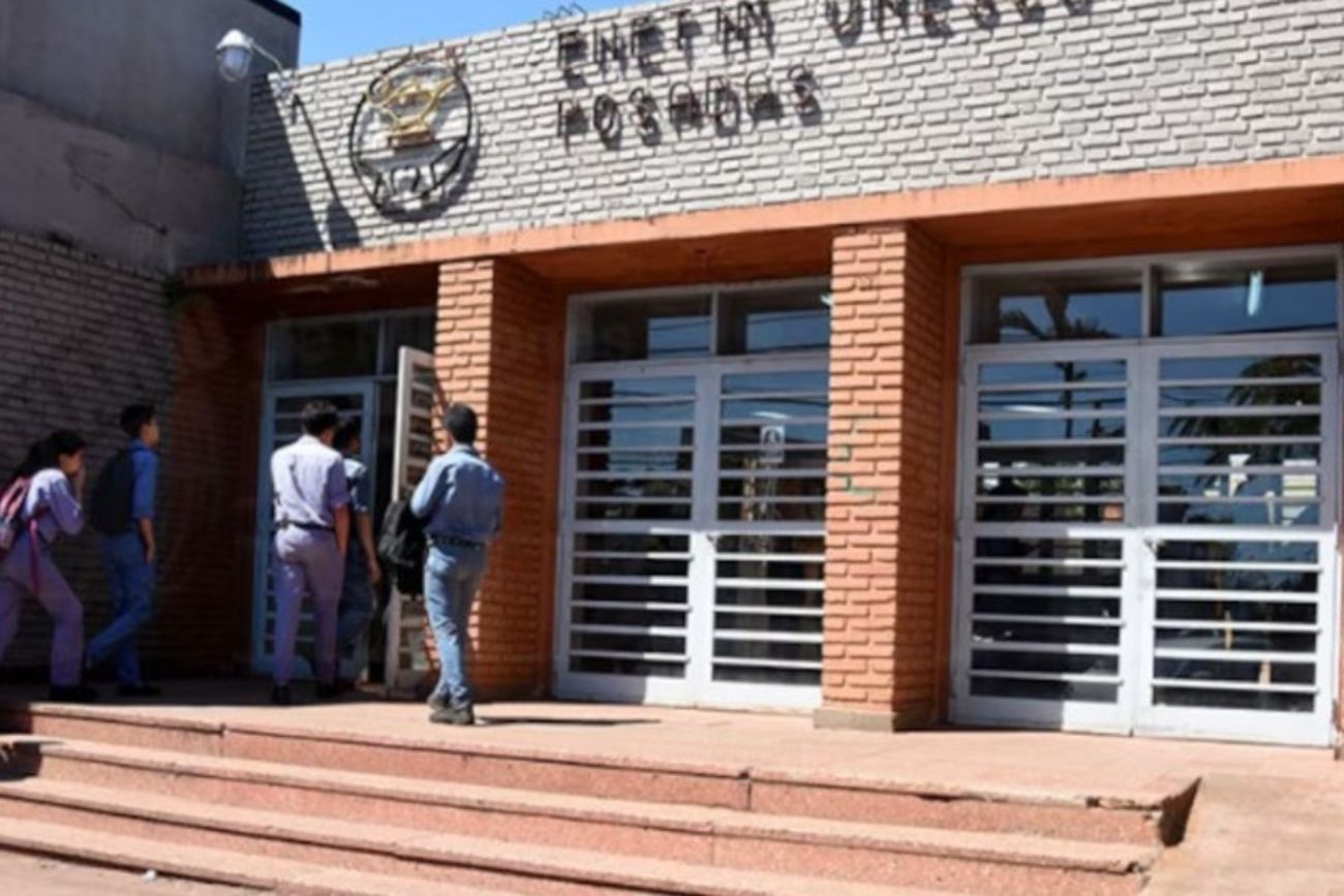 Conmoción en Misiones: un adolescente fue armado al colegio, se disparó y está en estado crítico