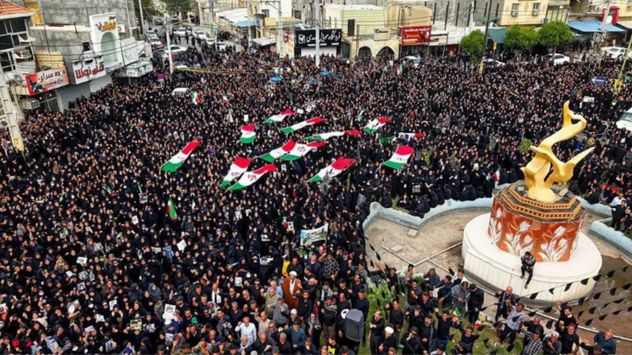 Irán: las imágenes del funeral por las víctimas de una escuela bombardeada en la que se informó que murieron más de 160 personas.