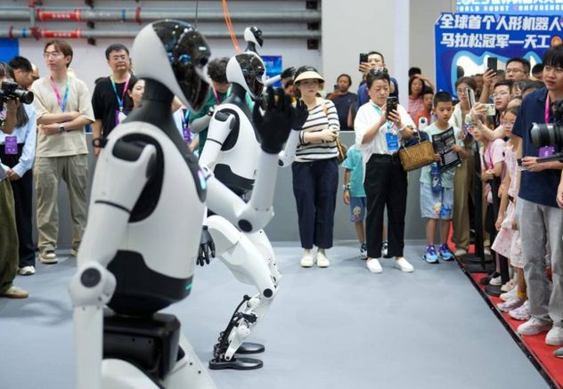 Robots humanoides de China ganan terreno a nivel mundial.