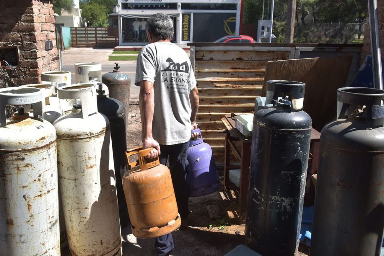Tubos de gas y garrafas en Córdoba.