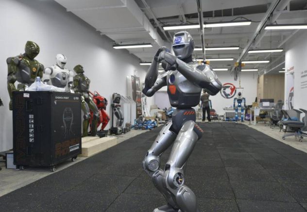 Robots humanoides de China ganan terreno a nivel mundial.