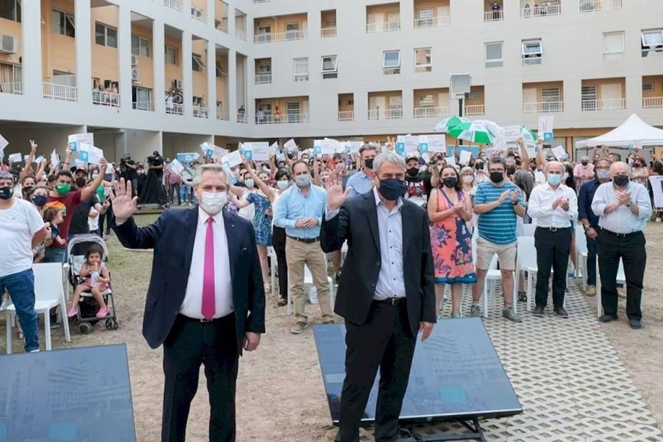 Alberto Fernández inauguró en plena pandemia el edificio que colapsó.