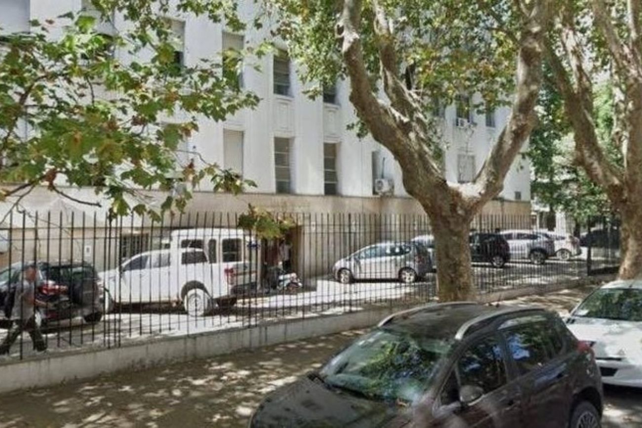 Un detenido por abuso sexual se arrojó desde el tercer piso de tribunales: está internado en grave estado