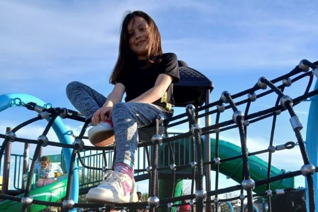 Kim Gómez, la nena de 7 años que fue arrastrada durante 15 cuadras tras el robo del auto en el que iba con su mamá, en La Plata.