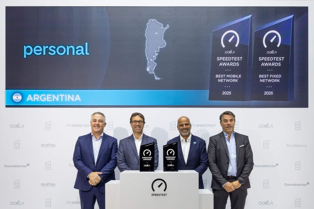 Carlos Bardon (director de Redes e Infraestructura de Personal), Gonzalo Hita (COO), Roberto Nobile (CEO de Personal) y Alejandro Martínez (director de Conectividad). 