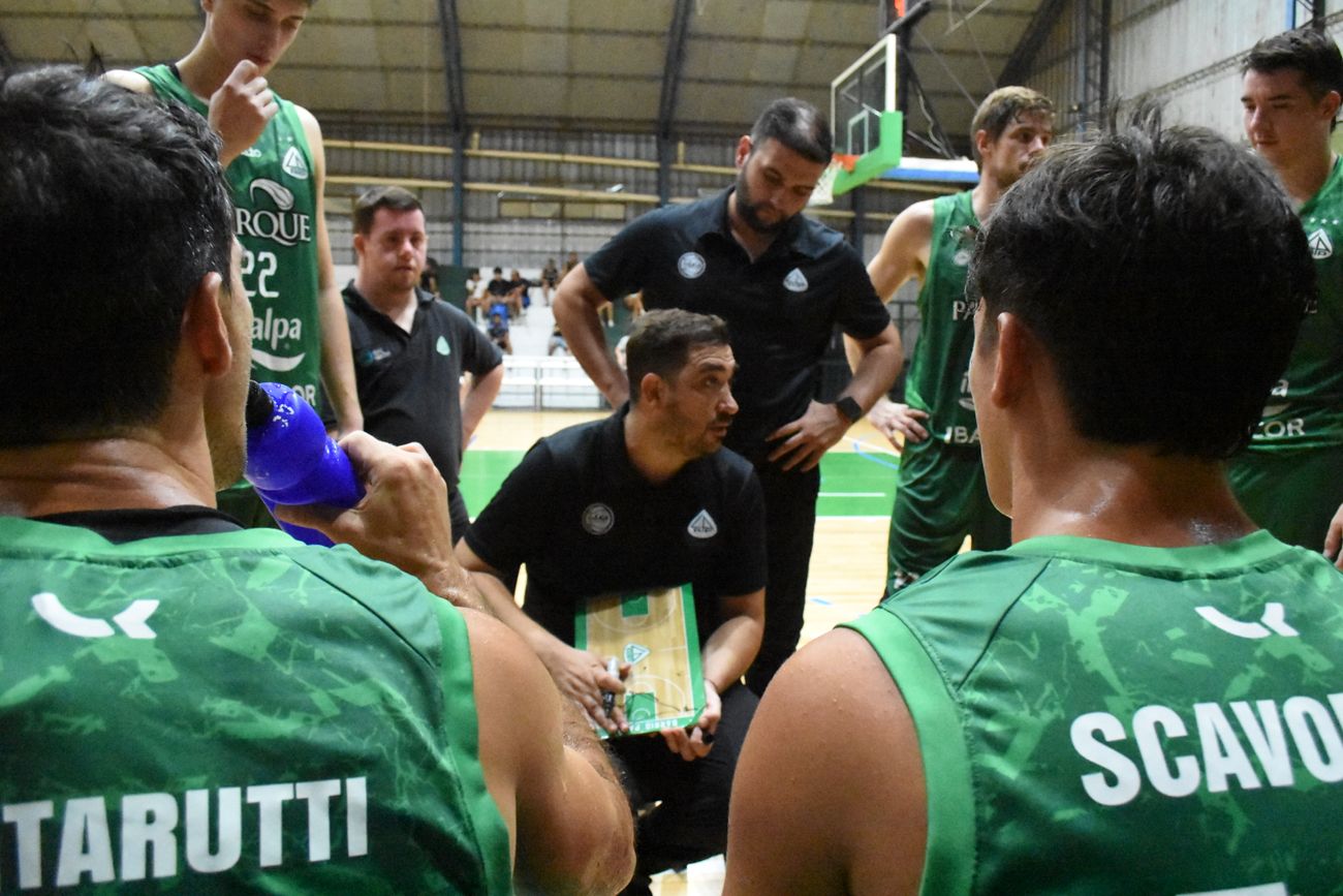 Barrio Parque, dirigido por Cristian Colli, quiere dar el golpe en San Francisco ante San Isidro, el líder de la Liga Argentina. (Prensa Barrio Parque)
