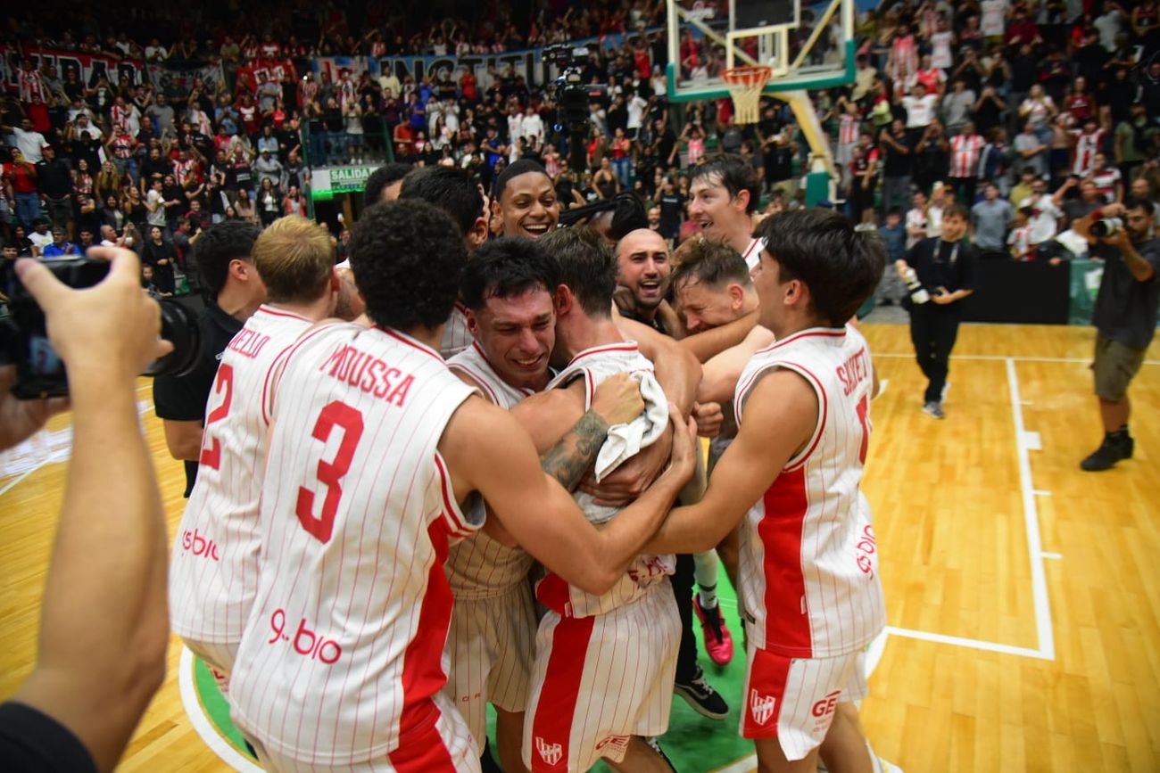 Instituto campeón y la emoción de Vildoza. 
