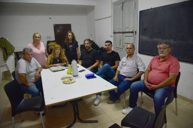 Los presidentes de centros vecinales de la zona norte de Córdoba exigen respuestas al municipio de Córdoba. (Fotos: Pedro Castillo / La Voz)