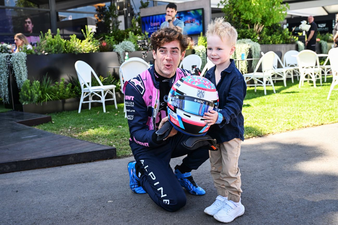 Colapinto en el paddock de Australia.