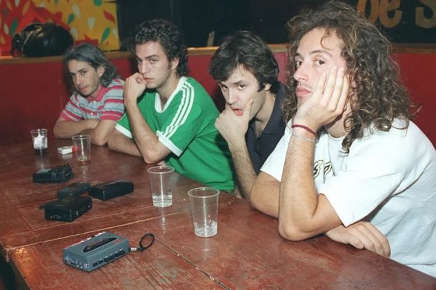 Los Piojos, durante la conferencia de prensa previa a su debut cordobés. Fue en el SubArte Bar de Ricky Sued, por entonces su productor en Córdoba. 