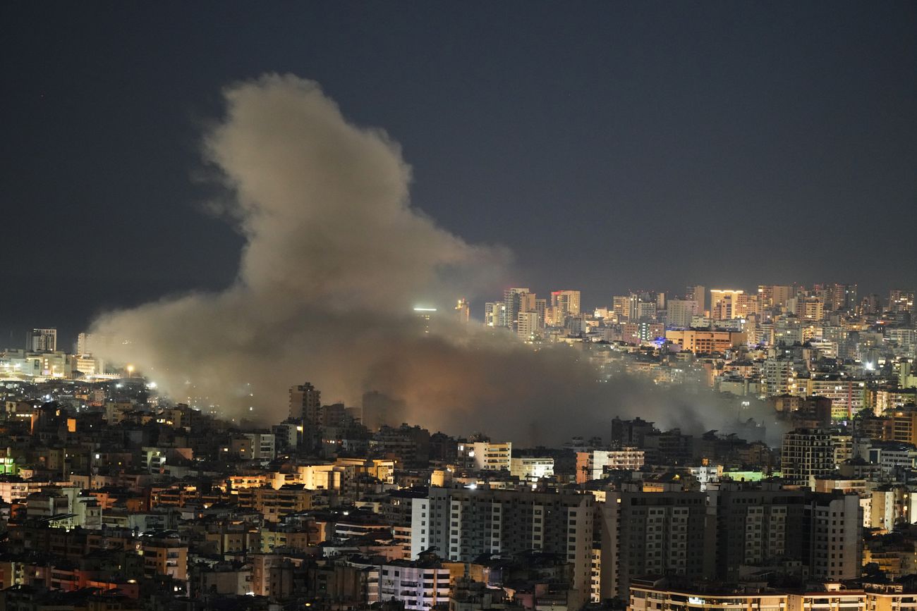 Sigue la tensión en Medio Oriente donde Israel asegura haber atacado de manera exitosa 320 puntos clave del la organización Hezbollah. 