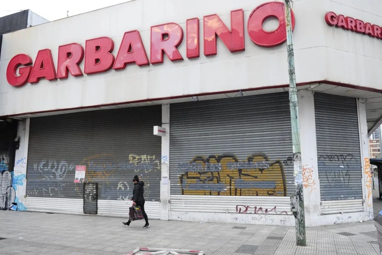 La Justicia decretó la quiebra de la cadena Garbarino y ordenó liquidar todos sus bienes.