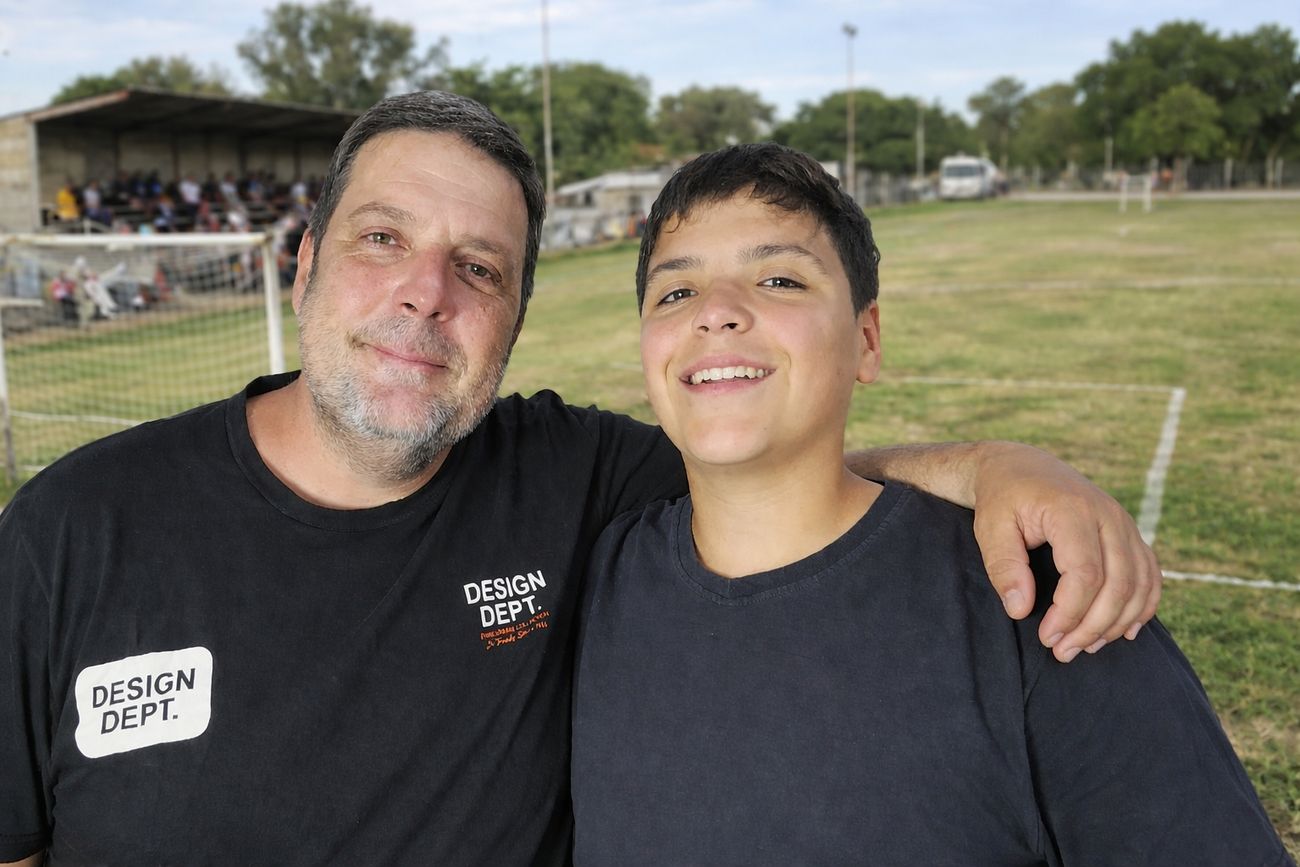 Lisandro y Ciro Lerda, padre e hijo, relator y comentarista en Sacanta.