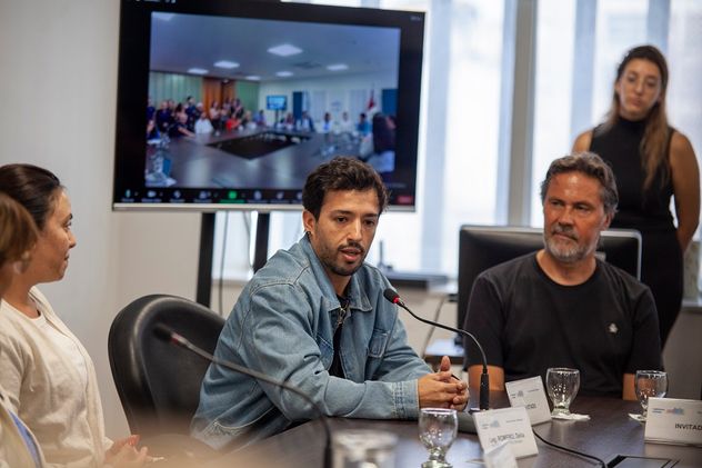 Homenaje al "Maligno" Torres y emotivo testimonio en la Legislatura de Córdoba.