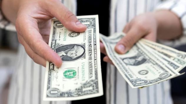 La desdolarización de las carteras fue clave para la estabilidad del tipo de cambio. (La Voz/Archivo)