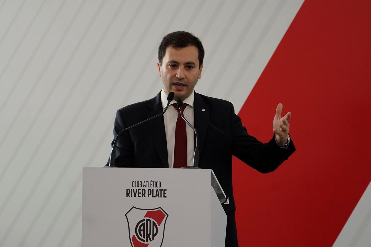 Stefano Di Carlo, presidente de River, anunció la salida de 15 futbolistas del plantel.