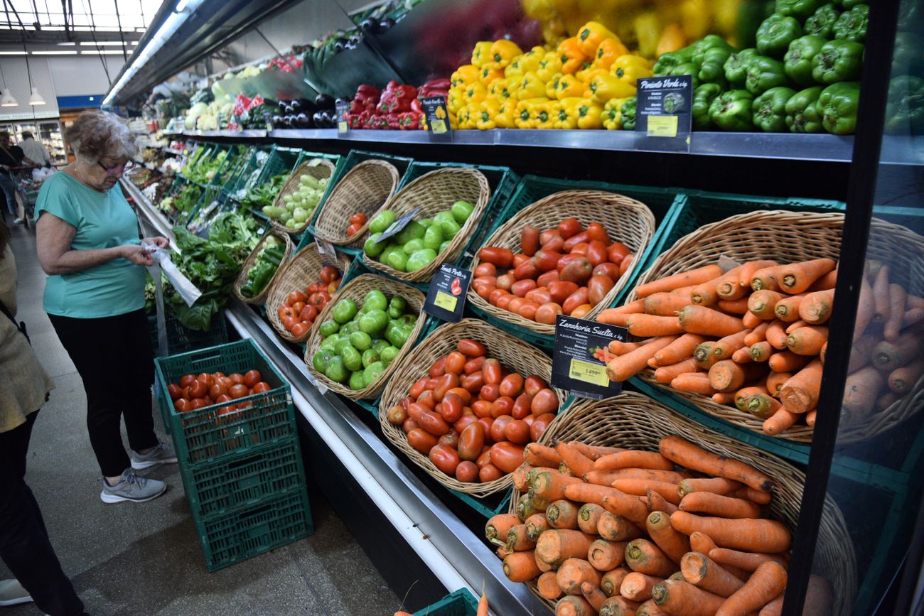 ¿Cuánto de lo que llega a verdulerías y supermercados está producido en la misma región?