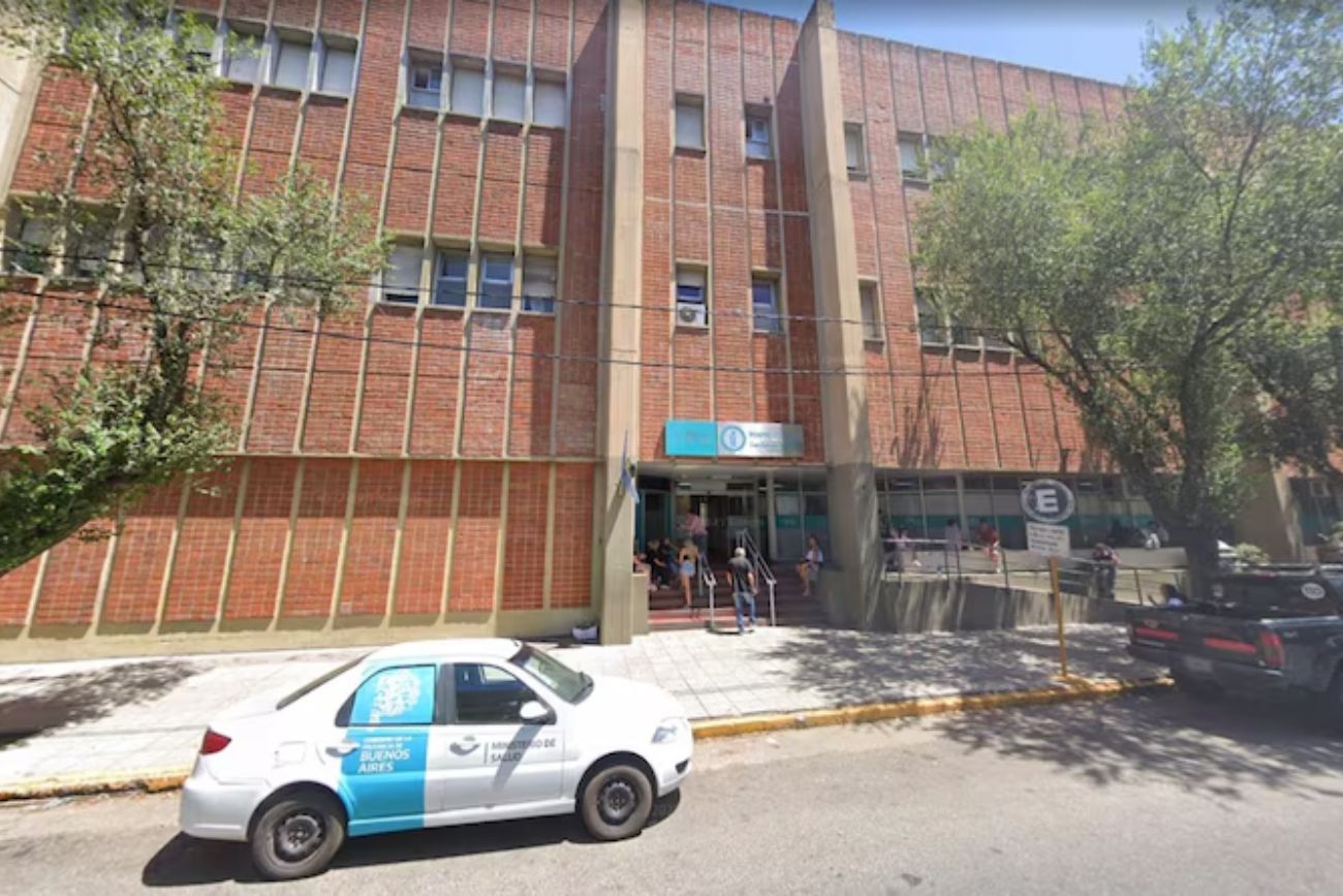 Buenos Aires: un hombre atropelló a su hija de un año al sacar el auto de la cochera