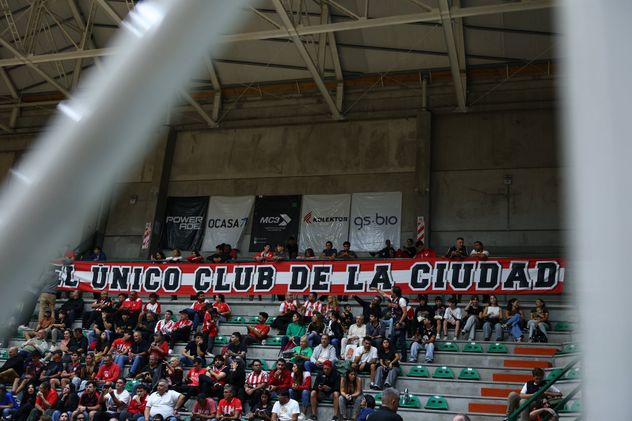 Instituto ante Boca en la final de la Supercopa.