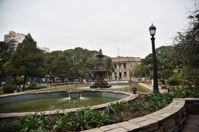 Plaza Colón. Los copones son oba del escultor Mathurin Moreau. Foto: Pedro Castillo.