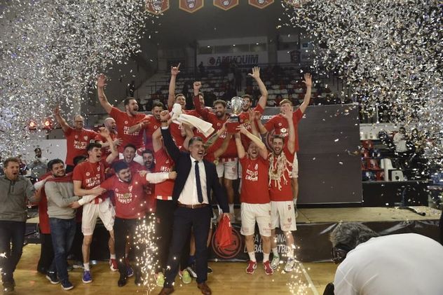 Instituto se consagró campeón de la Liga Nacional 2021/2022 al vencer en cinco partidos a Quimsa en Santiago del Estero.