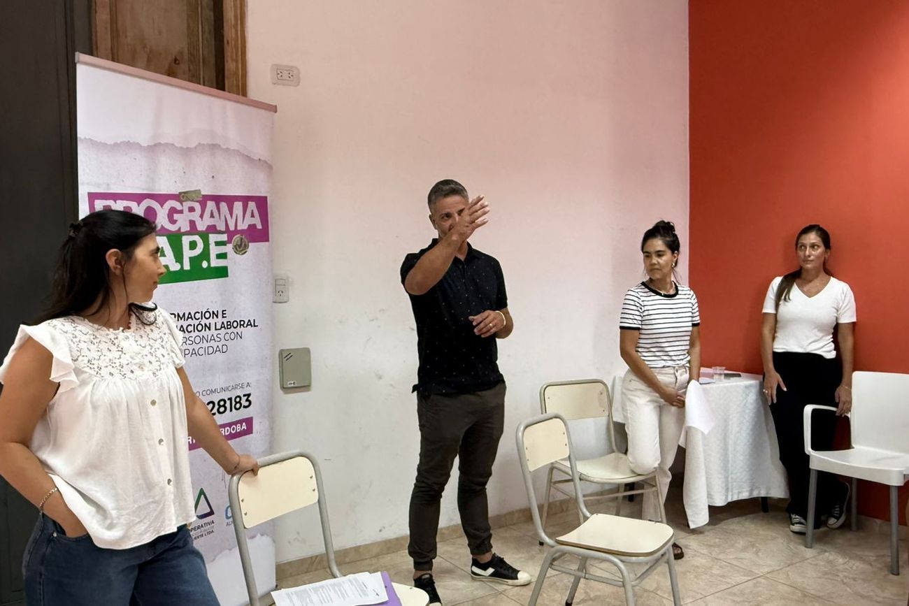 Presentación del programa APE en la Cooperativa de Servicios Públicos de Almafuerte.