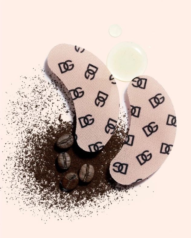 Wanda Nara reveló su secreto de belleza: los parches de cafeína que usa para reducir ojeras en minutos.