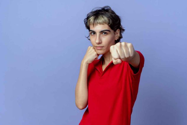 Los adolescentes que arremeten con frecuencia contra otros pueden sufrir consecuencias duraderas para su salud física en el futuro, según una investigación.