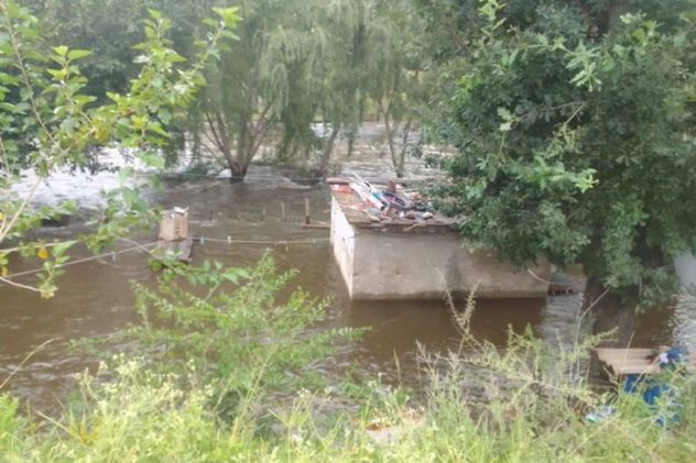 Una mujer y sus cinco hijos perdieron todo por la crecida del río Primero en La Calera.