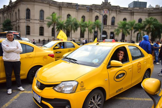 Taxistas protestan en las calles de Córdoba.