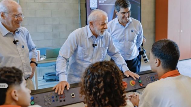 En medio de la tensión de los industriales con el Gobierno, Paolo Rocca inauguró una escuela en Brasil junto a Lula.