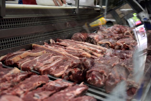 Carnicerías, pollerías y pescaderías en el Mercado Norte.