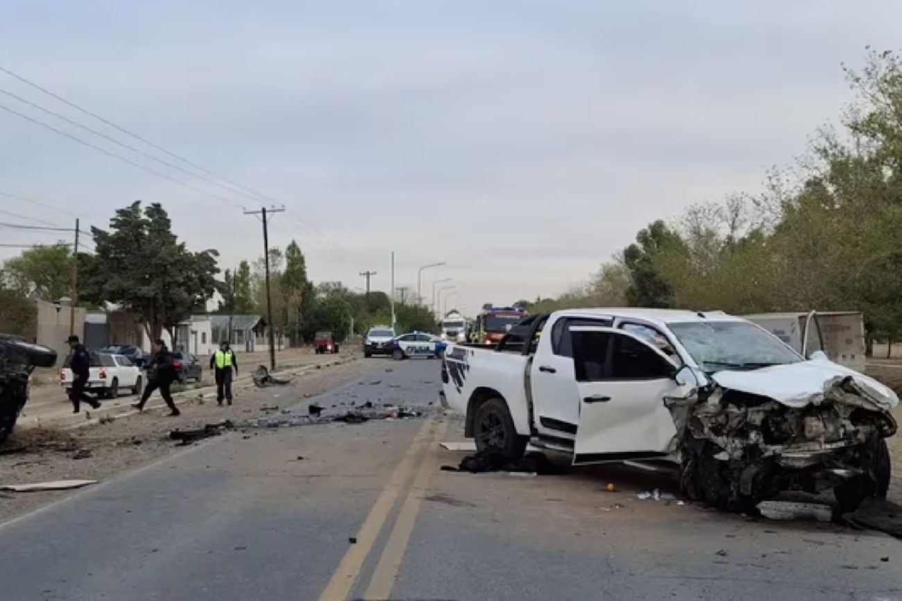 Neuquén: un conductor borracho cruzó de carril y mató a dos policías en la ruta 22