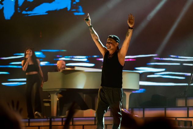 Alejandro Sanz volvió al estadio Mario Alberto Kempes. (Gentileza: Prensa Alejandro Sanz / Fran Delgado).