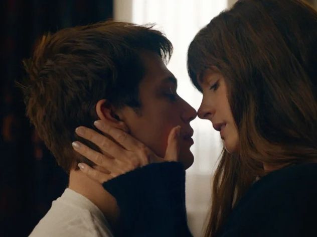 La película romántica protagonizada por Anne Hathaway de menos de dos horas que es furor en Prime Video y conquista al público en todo el mundo.