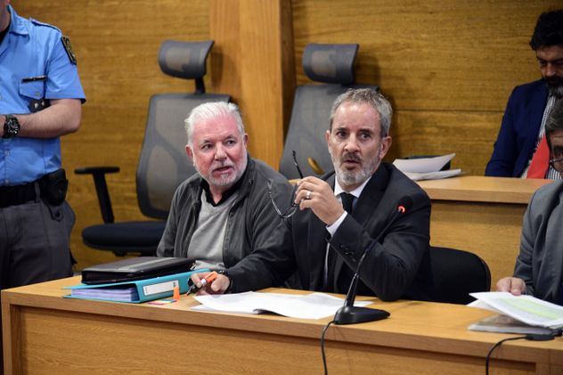 Enrique Marabian (izquieda) en el juicio junto a su defensor Alejandro Dragotto.