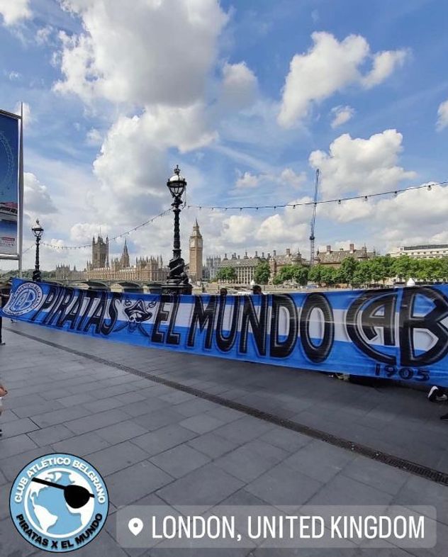 Piratas por el mundo, hinchas de Belgrano reunidos en un grupo de whatsapp.