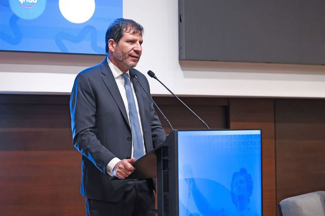 Eduardo Bittar, presidente del Colegio.